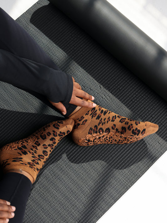 La Léopard - Leopard Print Ankle Grip Socks